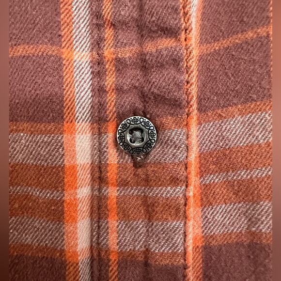 Women’s size S Lincoln Outfitters Long Sleeved Button Sown Flannel - Picture 5 of 7